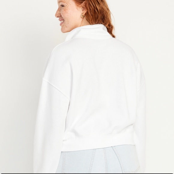 NWT OLD NAVY Fleece 1/2-Zip Cropped Pullover Color: White Lilies half-zip front - Picture 3 of 6